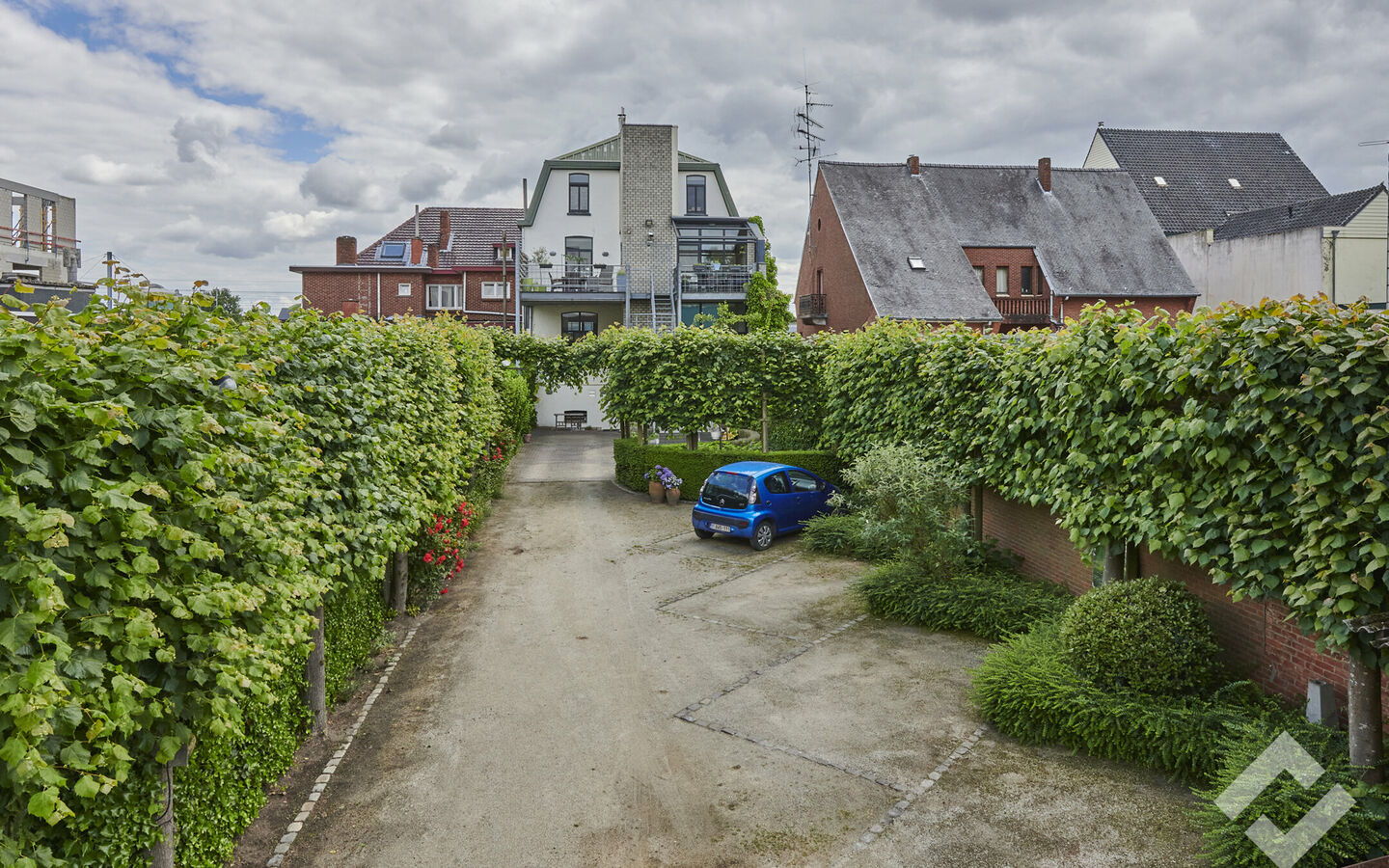 Gebouw voor gemengd gebruik te huur in Neerpelt